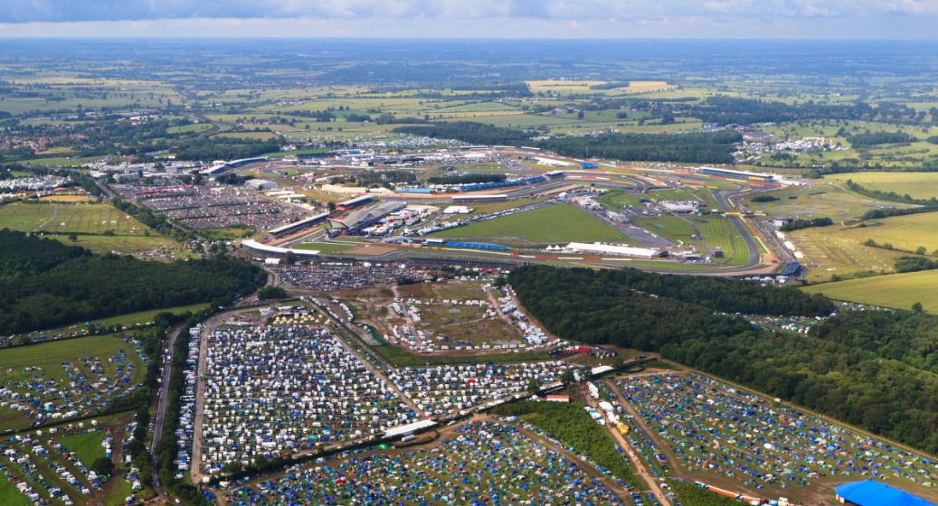 alt="Circuitos historicos Silverstone Ingalterra"