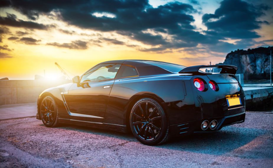 Nissan-GT-R