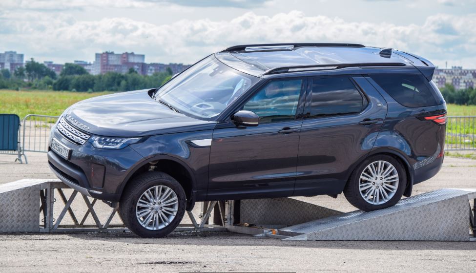 alt="Nuevo Land Rover Defender"