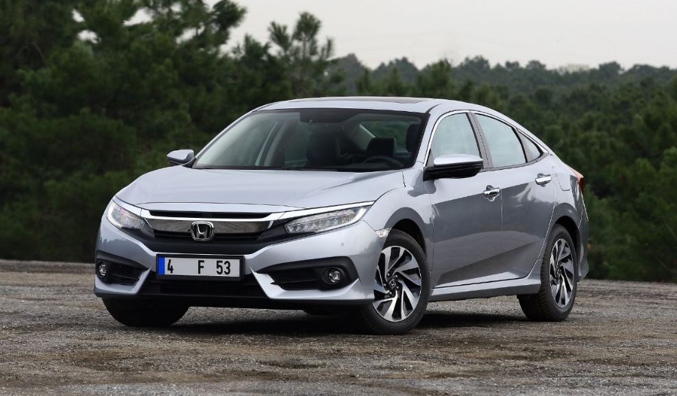 alt="Frontal del nuevo Honda Civic sedan"