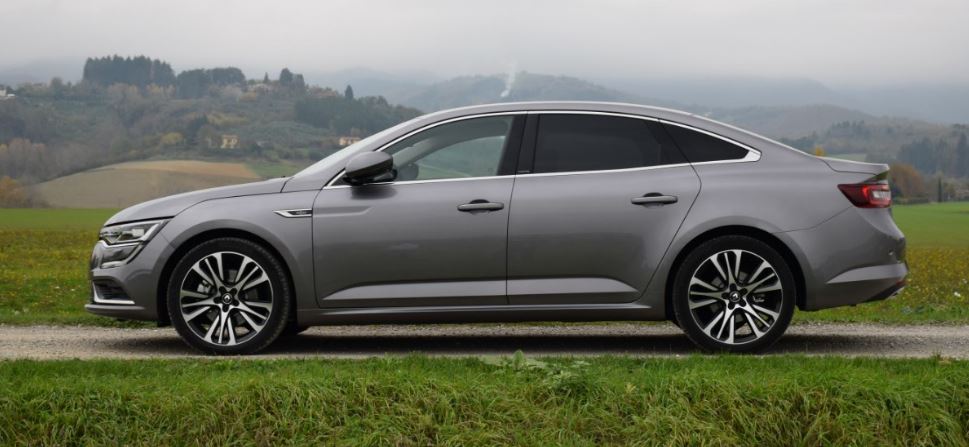 alt="Silueta del Reanult Talisman"