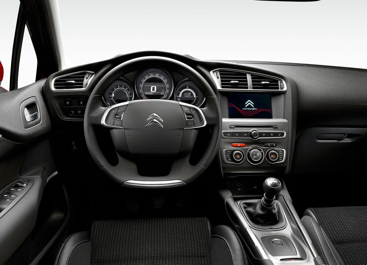 interior citroen c4 2015
