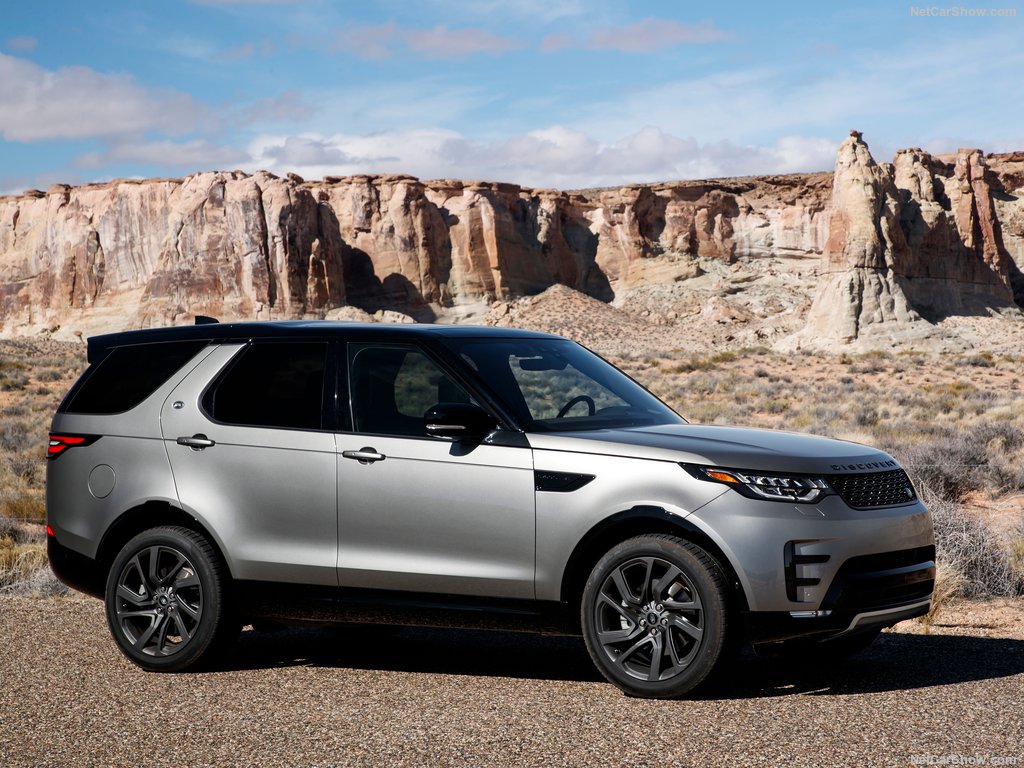 Land Rover Discovery Sport: lateral