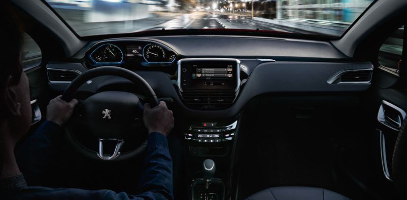 Imagen interior del Peugeot 2008