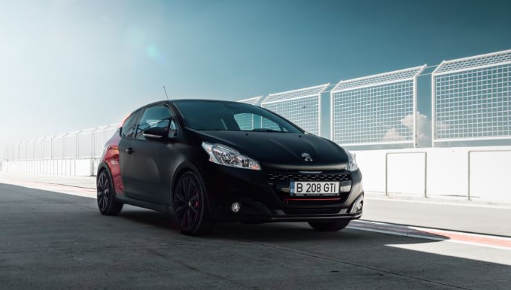 Nueva imagen para el Peugeot 208 GTI