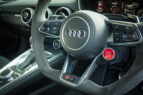 Audi TT RS :interior