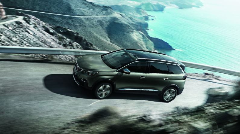 Diseño del Peugeot 5008 GT.