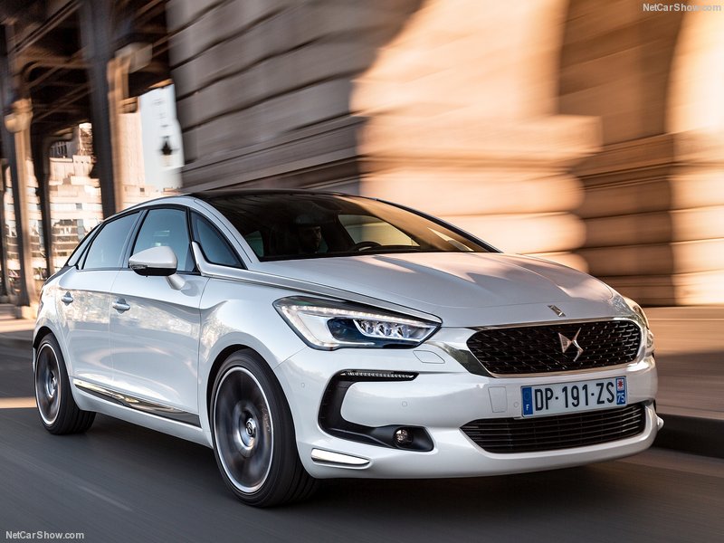 DS 5, el buque insignia de la gama DS