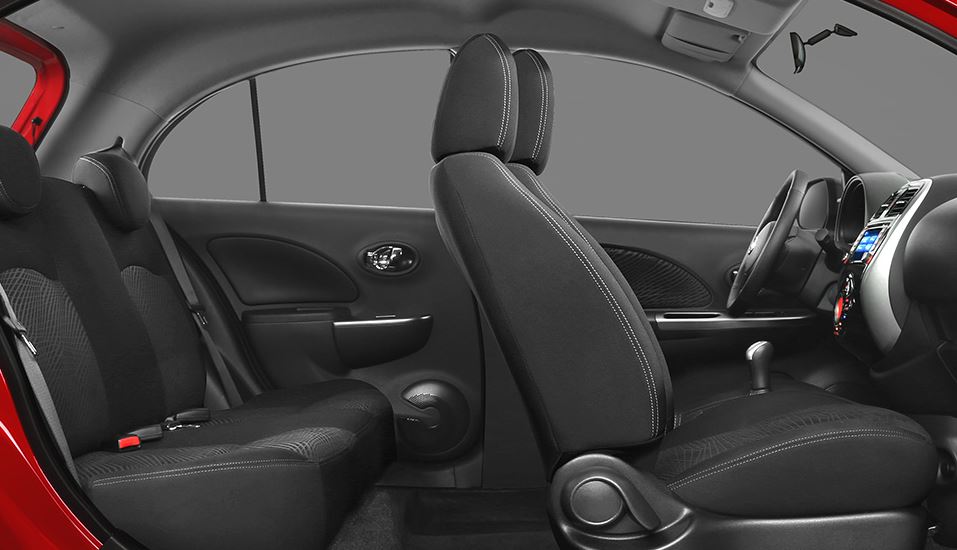 Espacio interior del Nissan March.