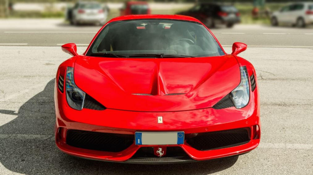 Imagen frontal del Ferrari 488 GTB