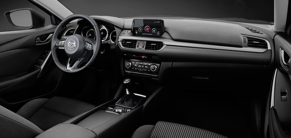 Vista interior del puesto de conducción del Mazda 6