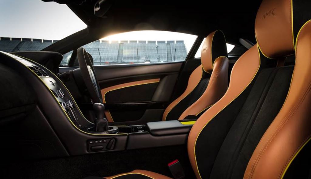 Aston Martin Vantage AMR deportivo lujo