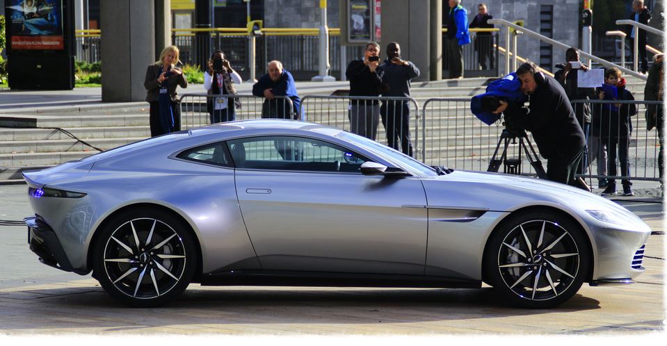 Aston Martin James Bond 007 películas coches