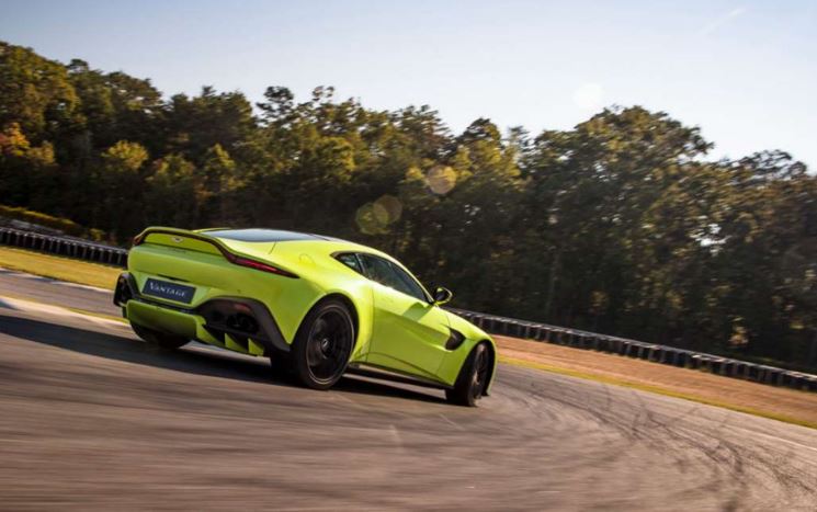 Imagen posterior del Nuevo Aston Martin Vantage 2018
