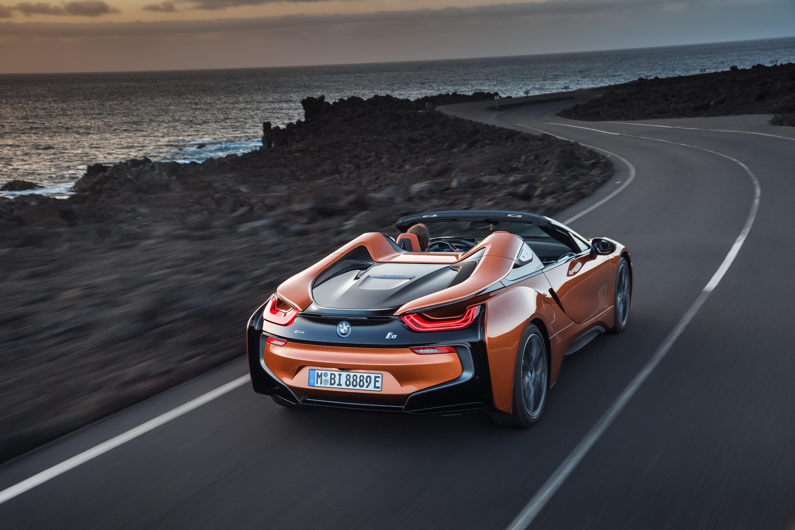 BMW i8 Spyder trasera