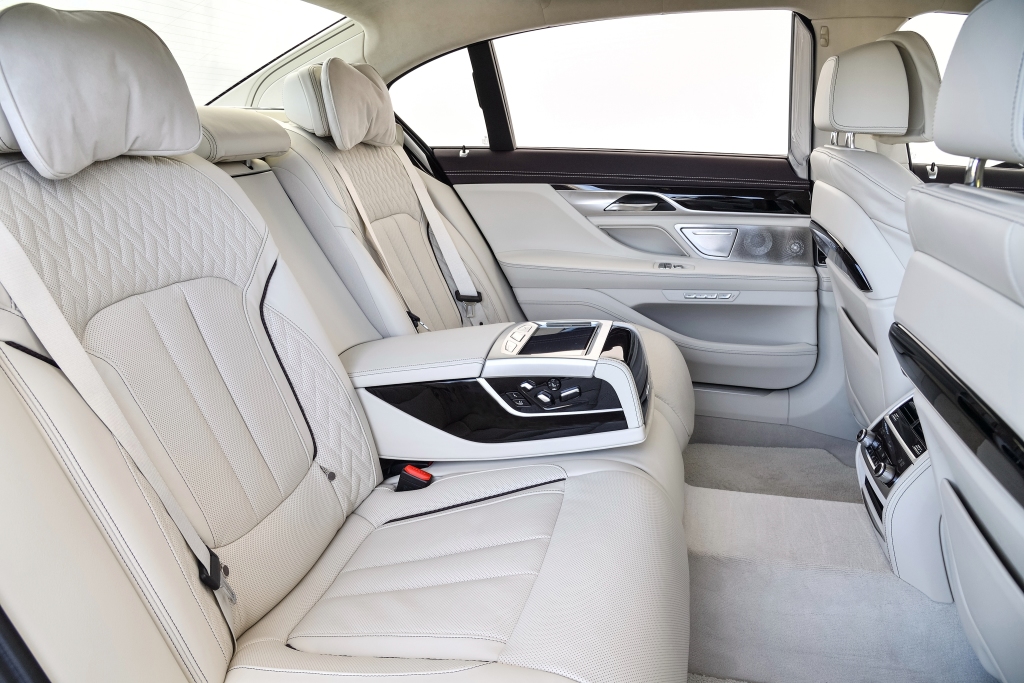 BMW Serie 7: habitáculo
