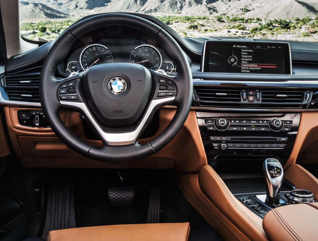 BMW X6: interior
