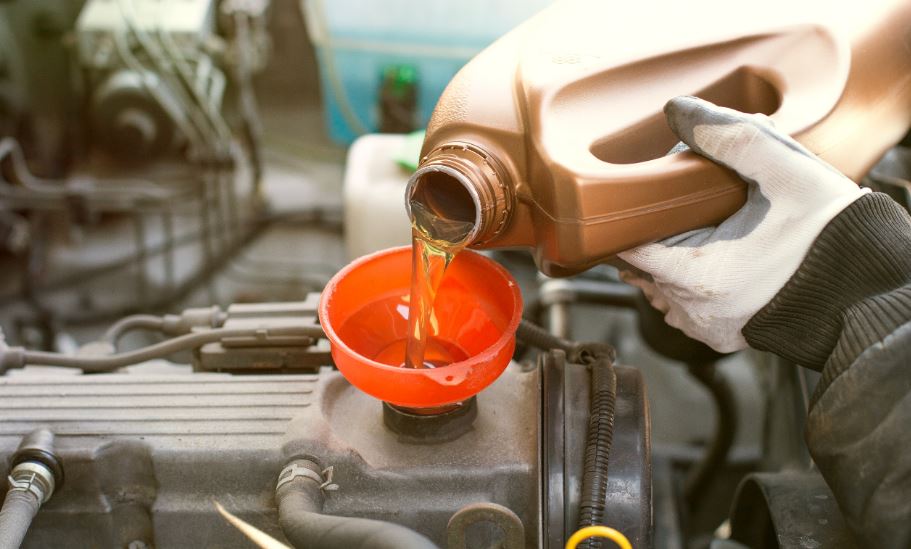 cambiar el aceite a tu coche es fácil, motor cuidados 
