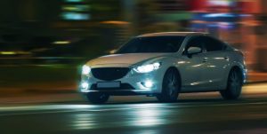 ¿Qué coches tienen los mejores faros adaptativos?