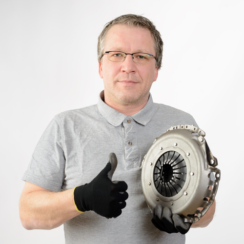 Elegir un buen mecánico: entrega de piezas usadas