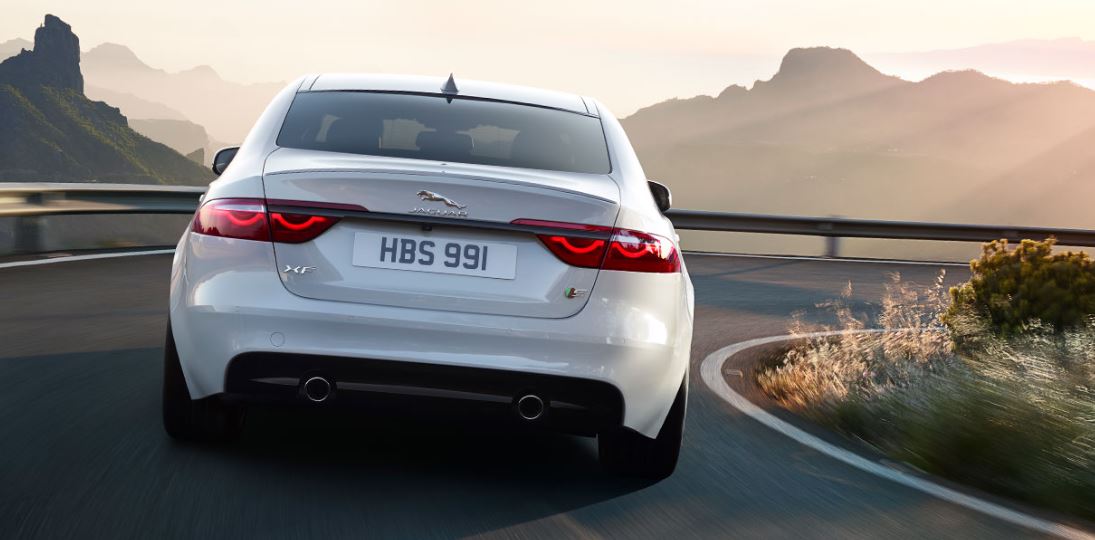 Imagen posterior Jaguar XF2017 berlina premium