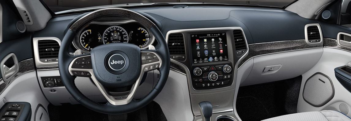 Interior Jeep Grand Cherokee todoterreno
