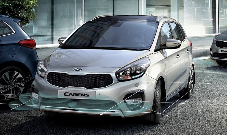 Kia carens.
