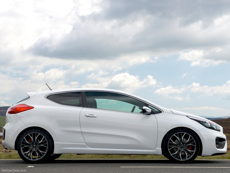 Kia Pro_cee'd GT: lateral