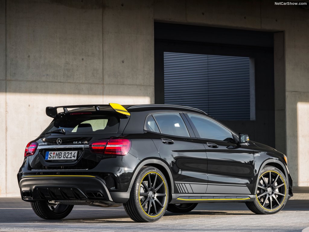 Mercedes-AMG GLA 45: trasera