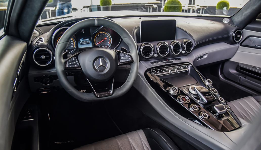 Mercedes-AMG GT deportivo lujo