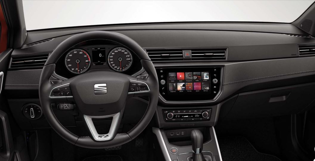 SEAT Arona interior crossover coche