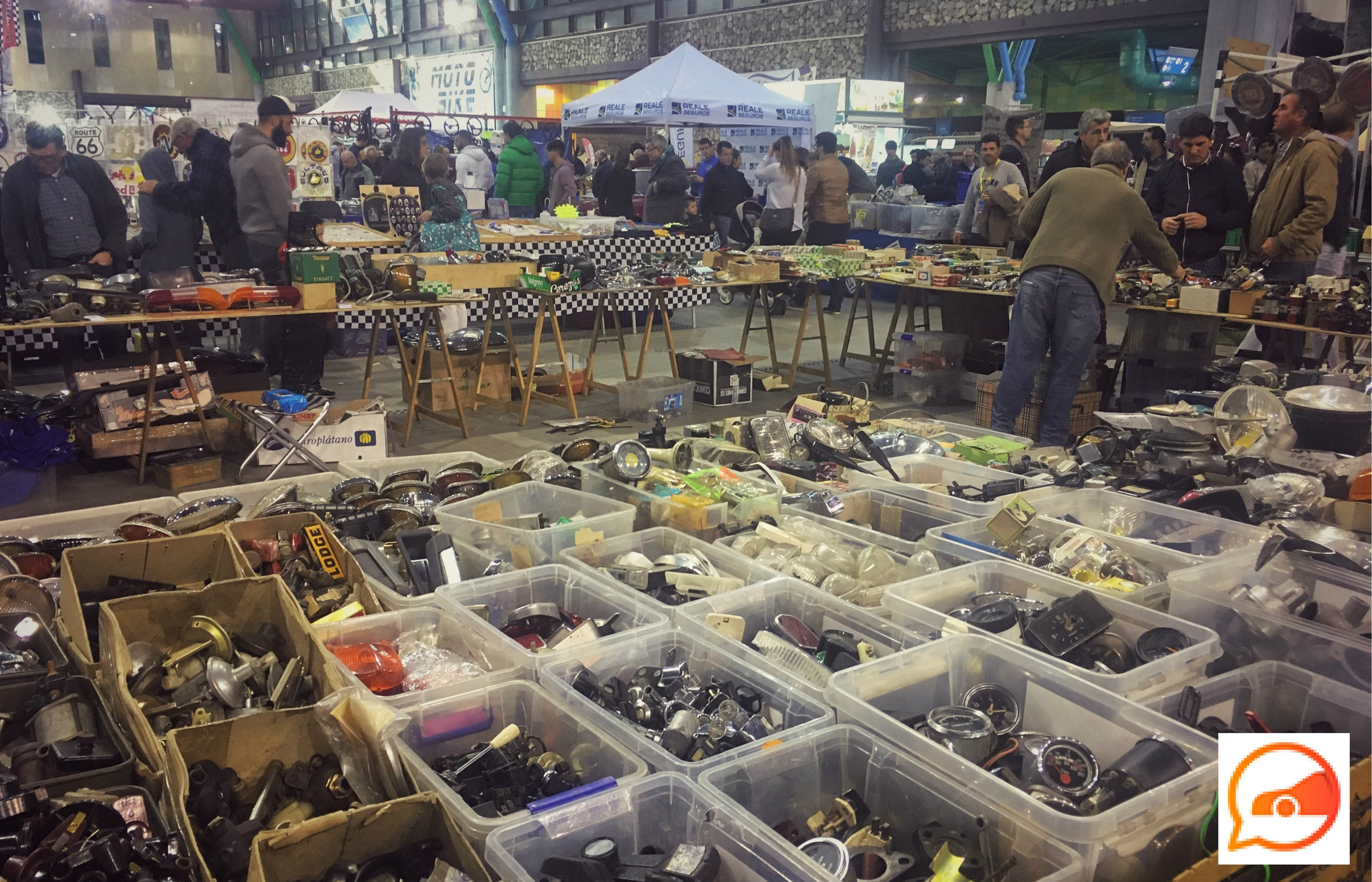 Retro Málaga 2018: puesto de piezas