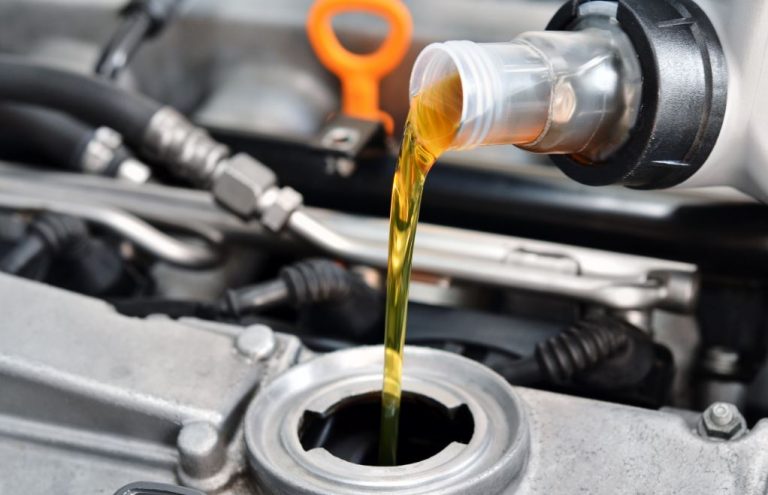 Los distintos tipos de aceite de motor