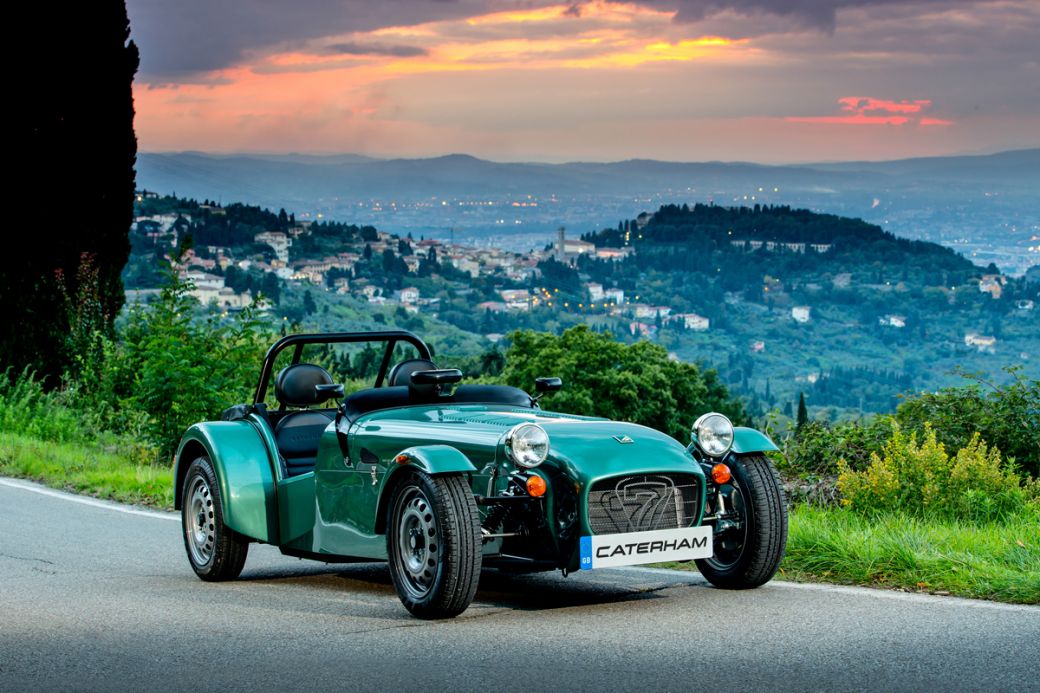 Caterham Seven 160: con poco le basta Caterham Seven 160: con poco le basta