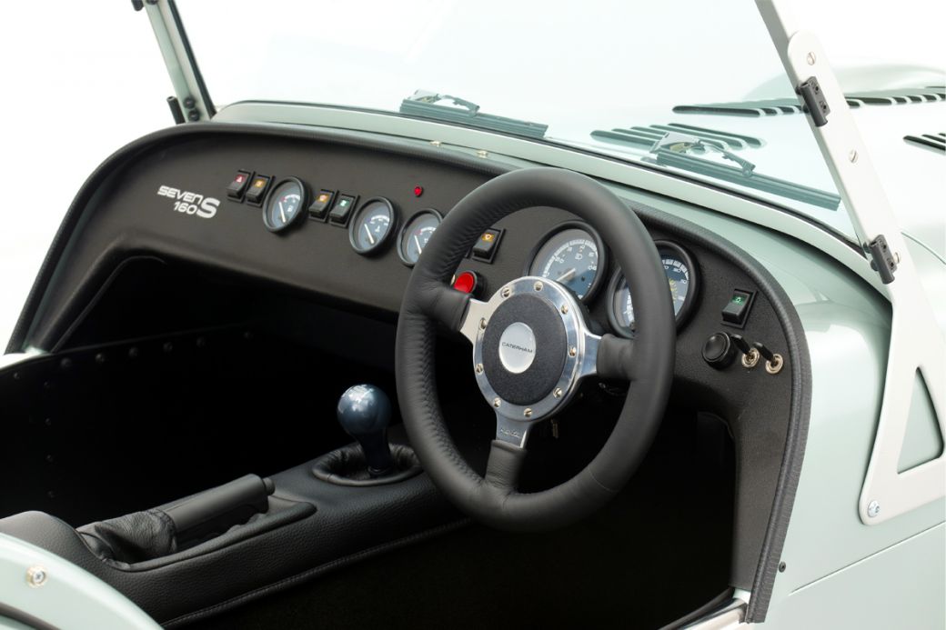 Deportivo Caterham Seven 160: interior