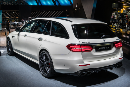 Familiar Mercedes AMG E Estate 2017: trasera