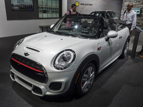 Frontal JCW MINI John Cooper Works Cabrio: precio