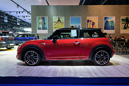 MINI 3 puertas: lateral