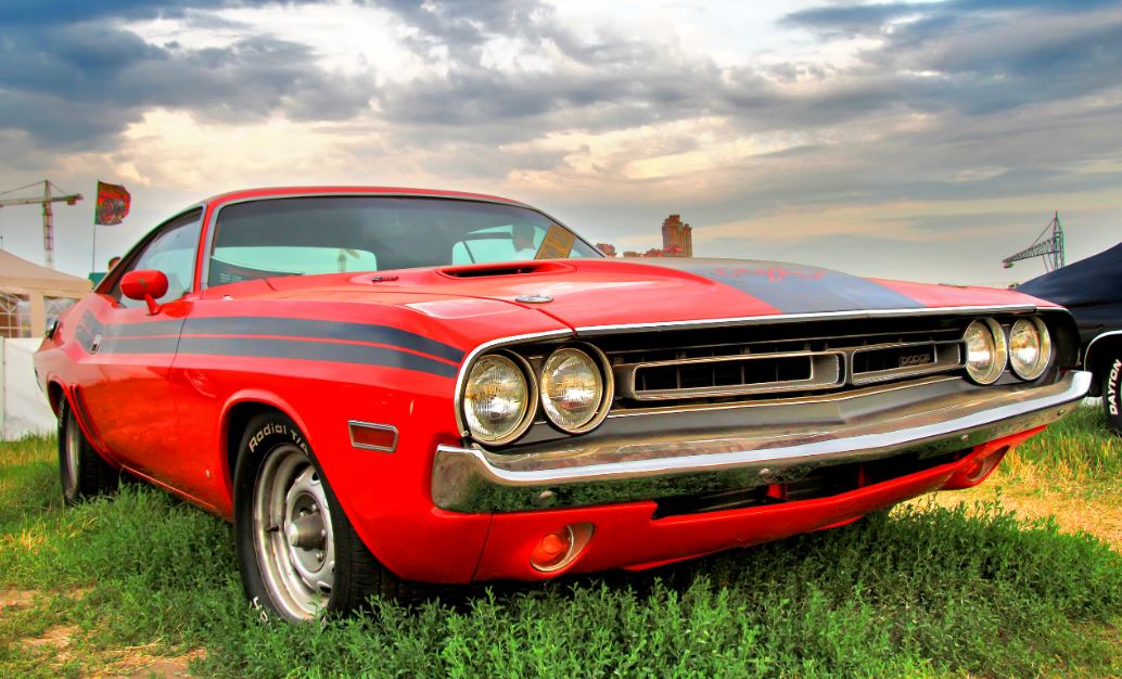muscle car Dodge Challenger.