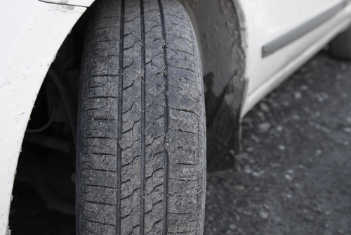 Neumáticos caducados