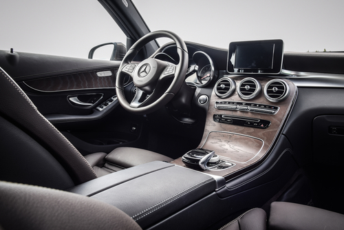 SUV 2017 Mercedes GLC: interior