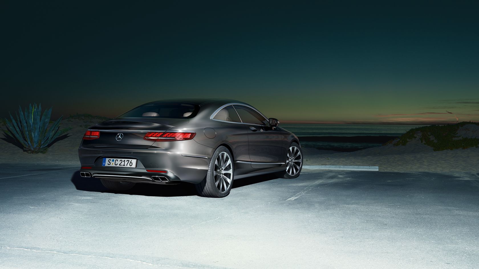 Berlina Mercedes Clase S: trasera