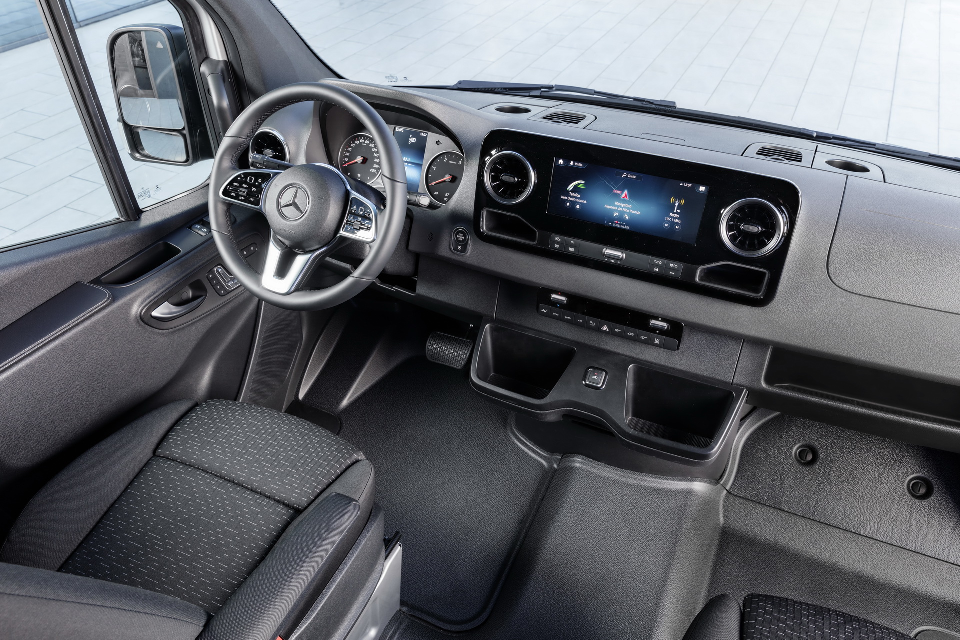 Vehículos industriales: interior del Mercedes Sprinter