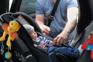 Cómo cumplir con la normativa de seguridad vial infantil