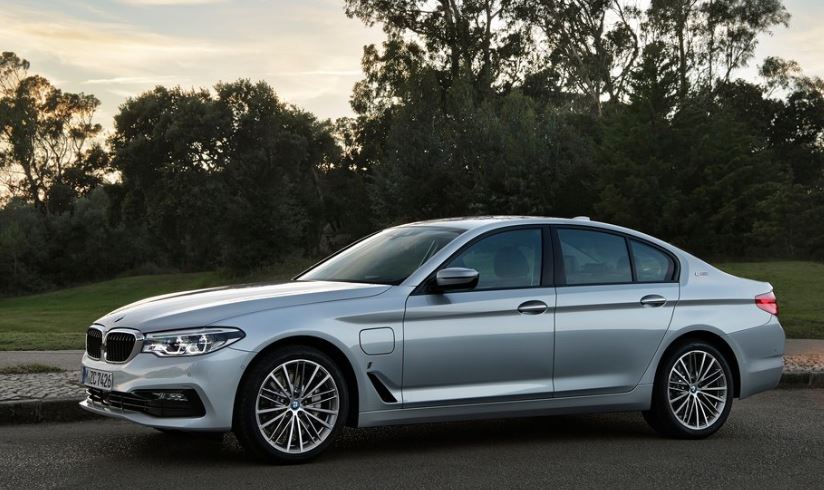El tercer puesto en el coche del año en Europa 2018 fue para el BMW Serie 5.