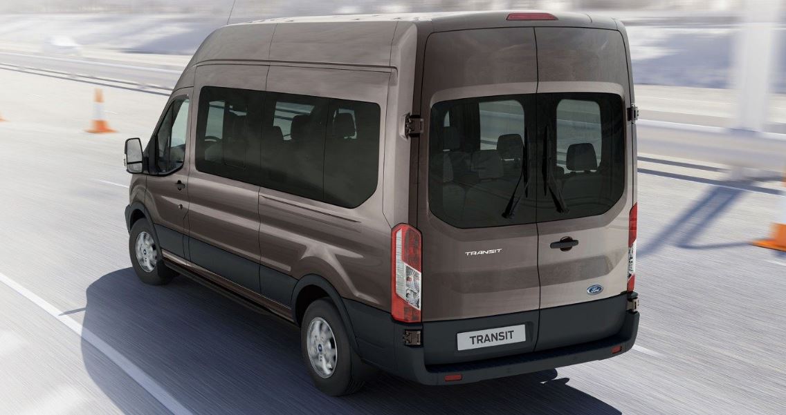 Diseño del Ford Transit Minibus.