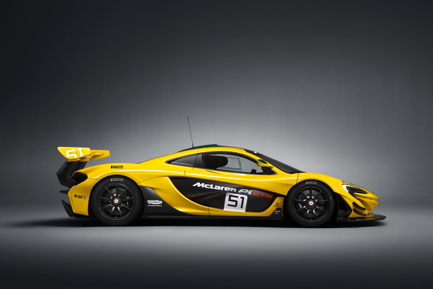 McLaren P1 GTR: lateral
