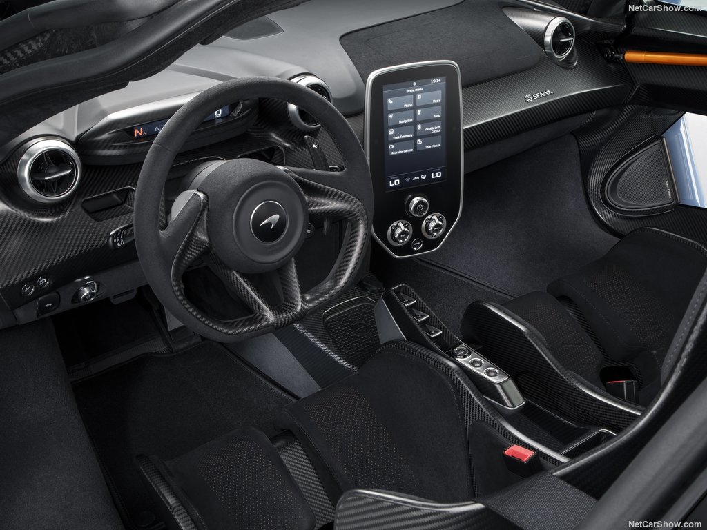 McLaren Senna: interior