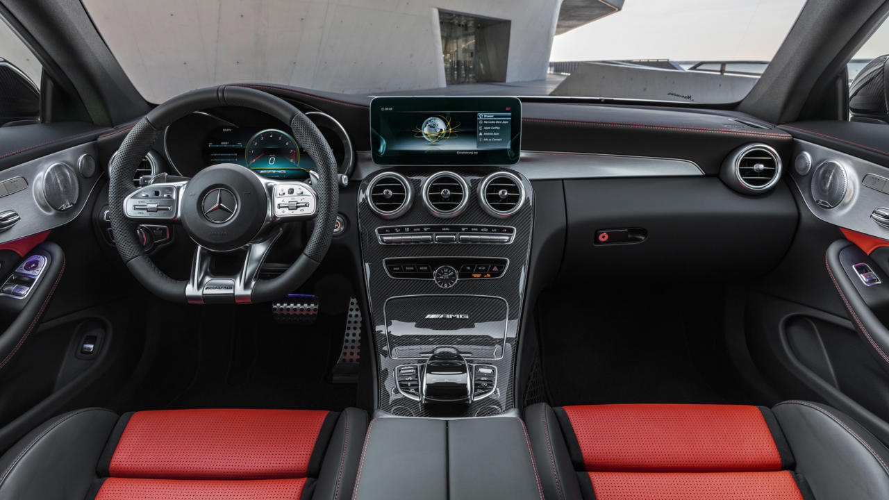 Mercedes-AMG C 63: interior