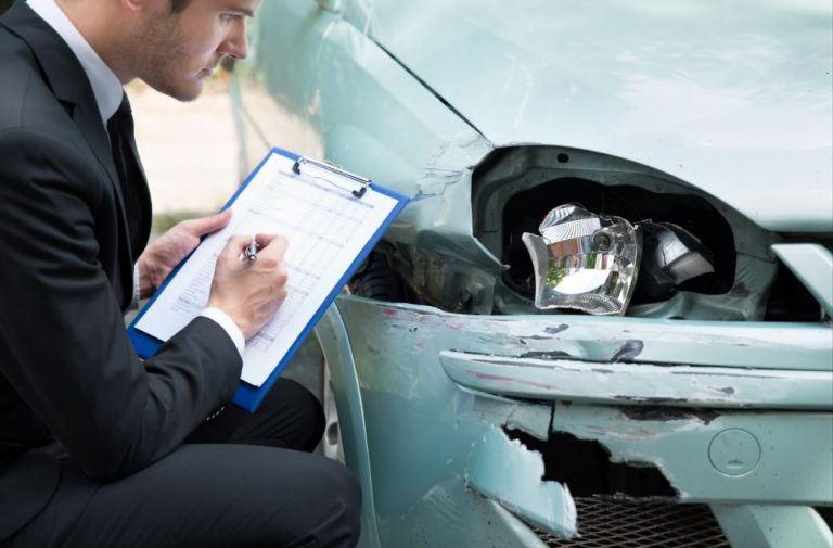 Las ‘trampas’ de los seguros de coches más frecuentes